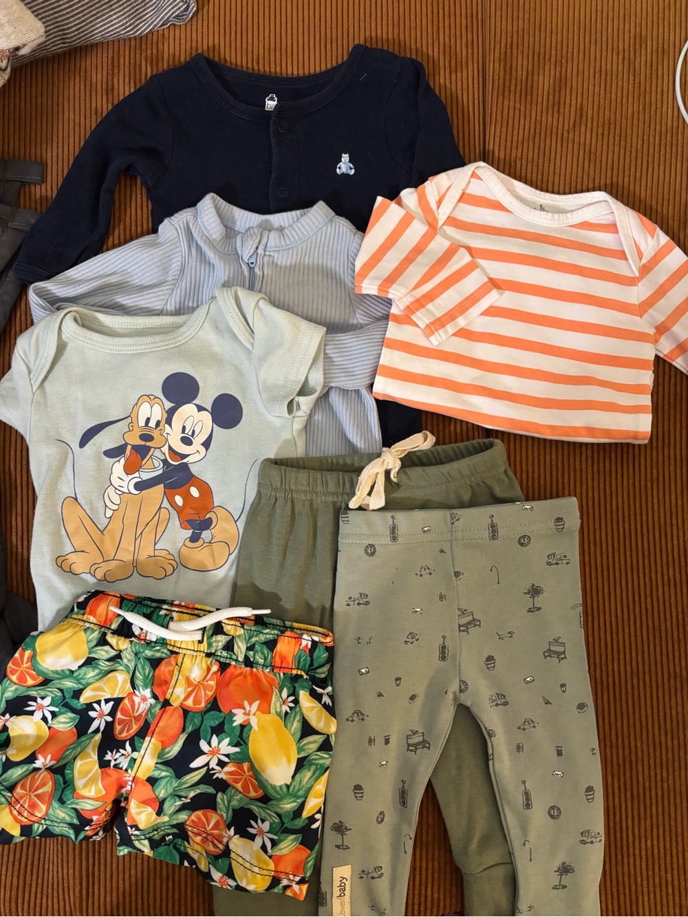0/3 baby clothing bundle